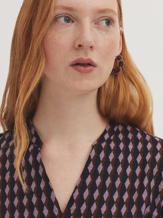 Endless Column Mesh-knit Blouse